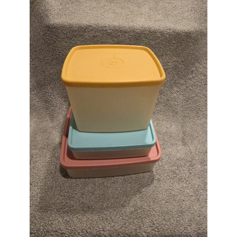 Vintage‎ Lot Of 3 Tupperware Containers 312-60, 670-1, 1458-6